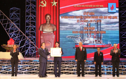 Cabang permigasan Vietnam memperingati ultah ke 50 Hari Jadinya